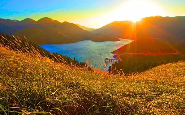 头条|再有人说广西没有秋天，就把这条微信甩给TA看！