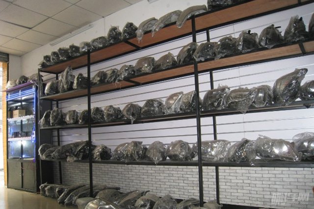 杀虫剂对翻新大灯有用吗,杀虫剂能清理发黄车灯吗