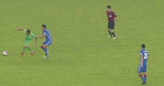 王赟国足超级乌龙球,王赟国家队乌龙球