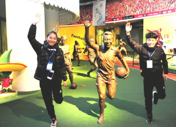 足球让人热血沸腾,足球让我们着迷