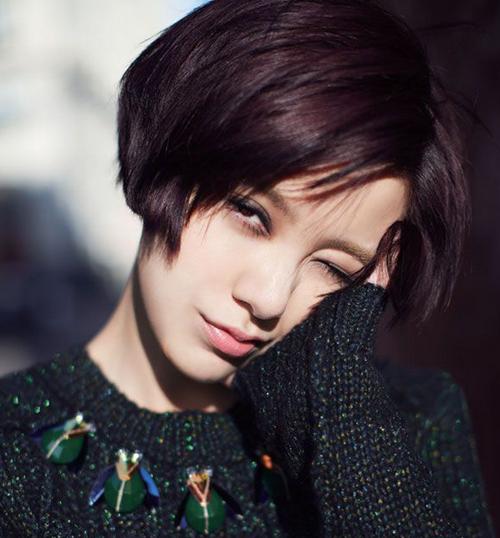 袁姗姗穿高腰喇叭裤,袁姗姗喇叭裤