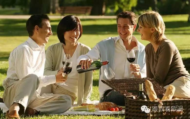 比葡萄酒甜一点的酒,红酒波尔多比较好的产区