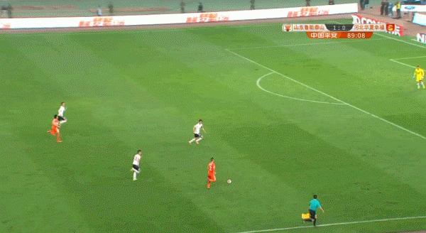 张琳芃重炮打门柱赵明剑超远距离奔袭本轮差点成为经典的瞬间