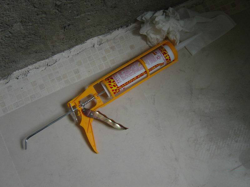 马桶怎样安装防止臭味反出,卫生间马桶反味严重简单解决方法