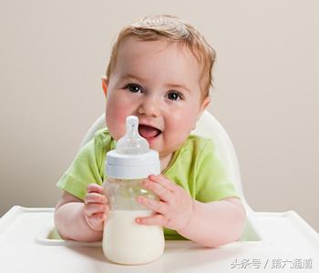 宝宝奶粉喂养小技巧有哪些,婴儿奶粉喂养指南