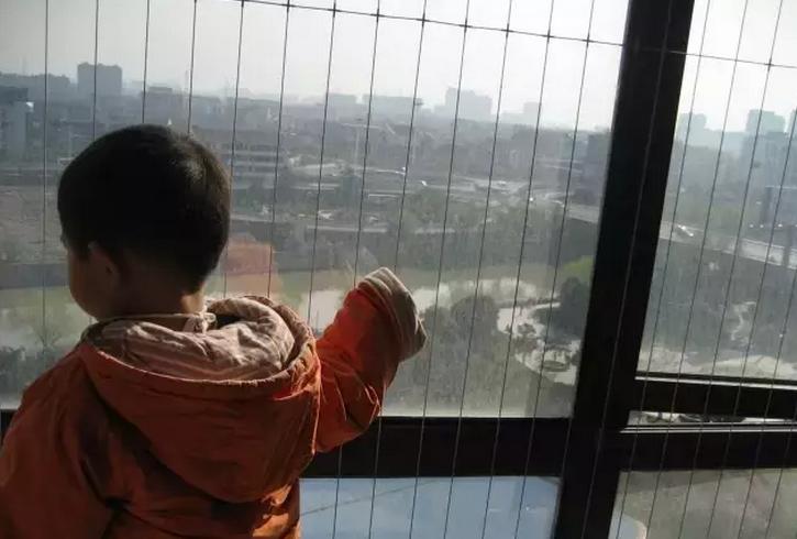 装隐形防盗网还是普通防盗网,隐形防盗网还是普通防盗网