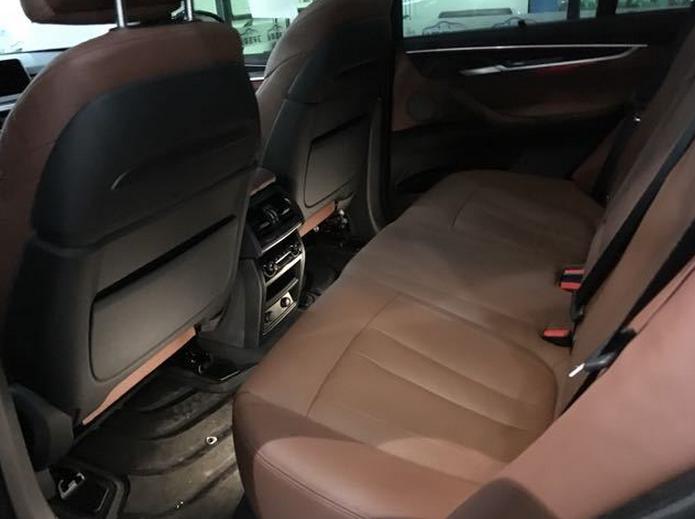 宝马新x5发动机,bmwx5m50i