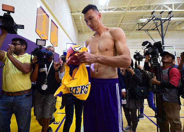 易建联nba生涯巅峰时刻怎么过,易建联在nba最难的打破的纪录