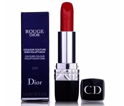 瞅瞅，你喜爱的化妆品在里面吗？