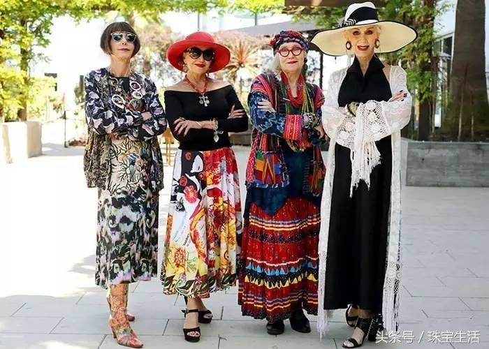 请不要用玻尿酸陪伴你年老的岁月，要用就用珠宝！