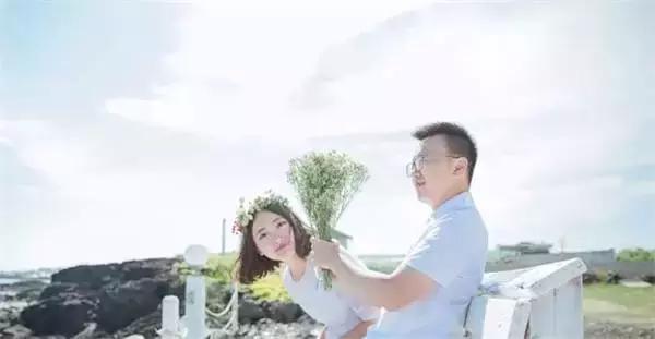 再见吧影楼风!豆瓣女神扛着相机在济州岛自拍清新婚纱照丨梦婚礼