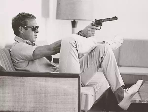 1000块和100块的运动鞋区别在哪里,1000元和10000元的鞋