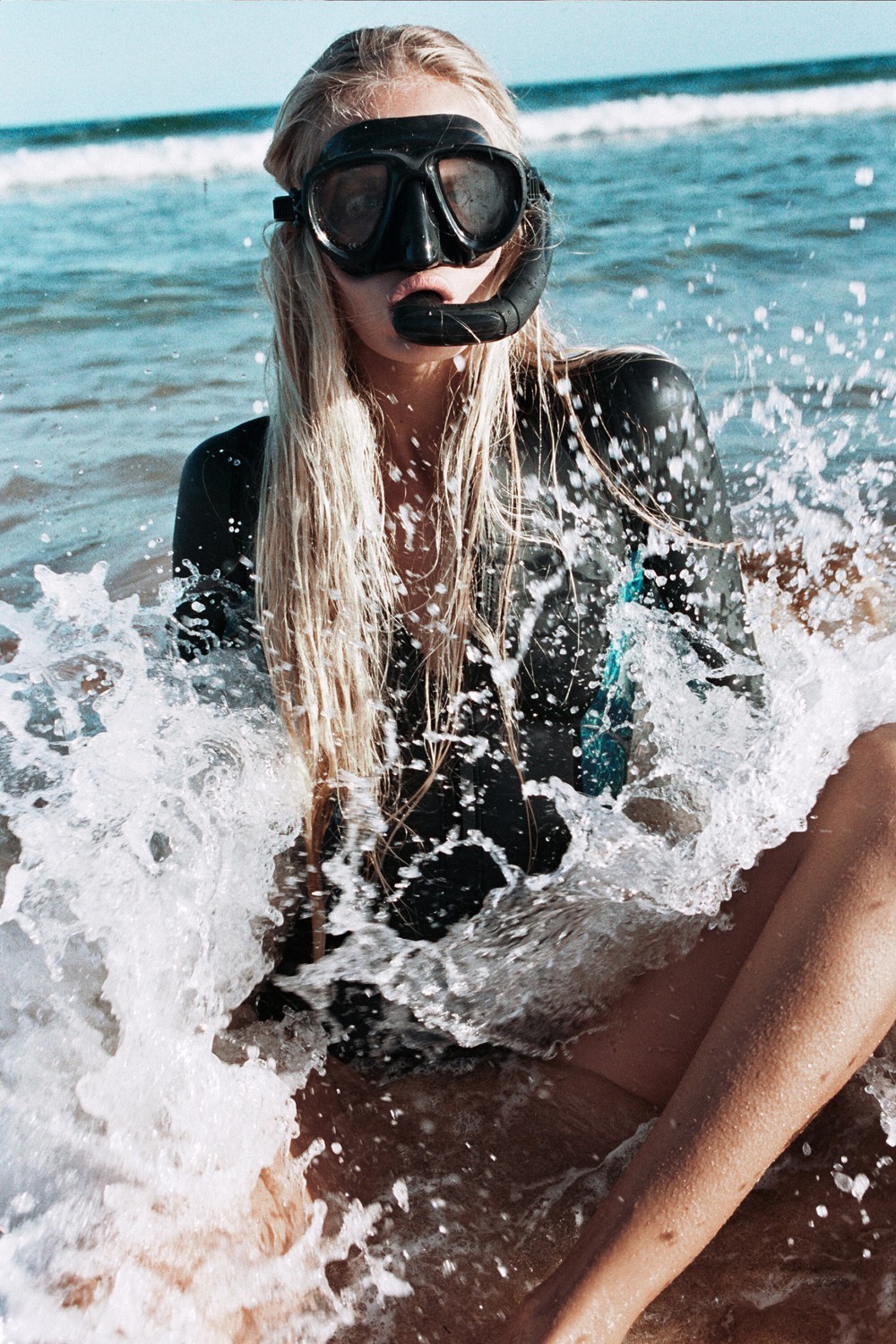 水肺潜水戴浮潜管,浮潜水肺潜水自由潜区别