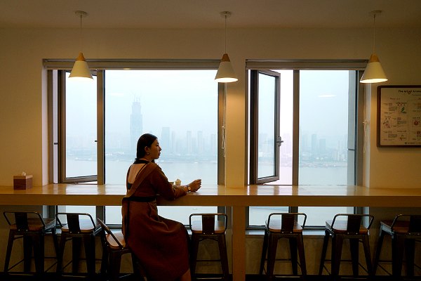 武汉依然繁华,武汉三个烟火气和浪漫的城市