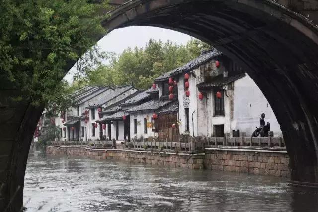 美豪皆丽致烟雨醉无锡