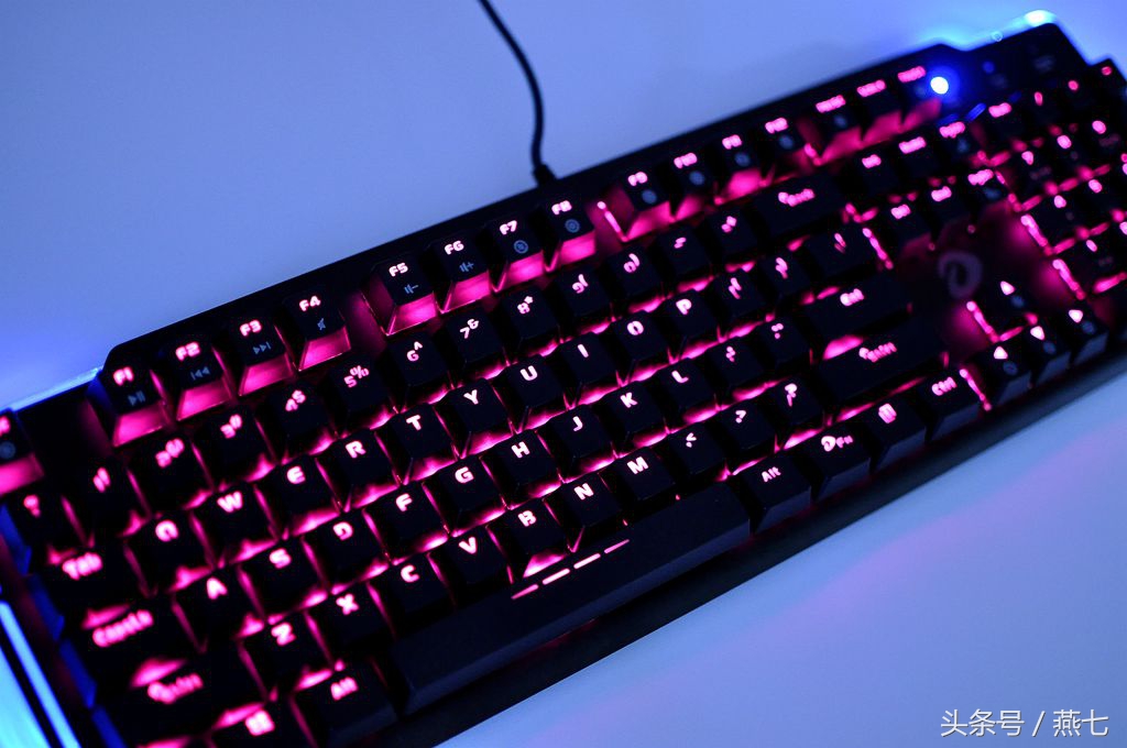 达尔优ek815键盘评测,达尔优ek815机械键盘测评