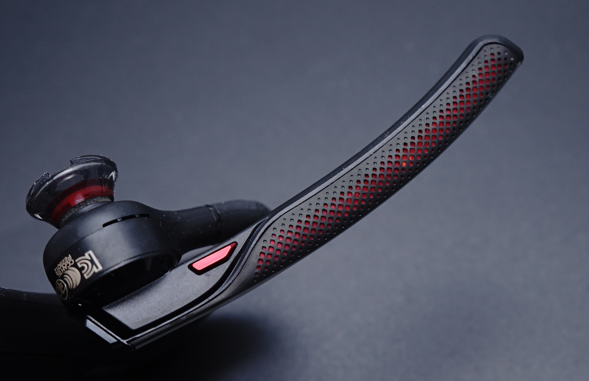 缤特力voyagerlegend降噪,缤特力voyager3200评测