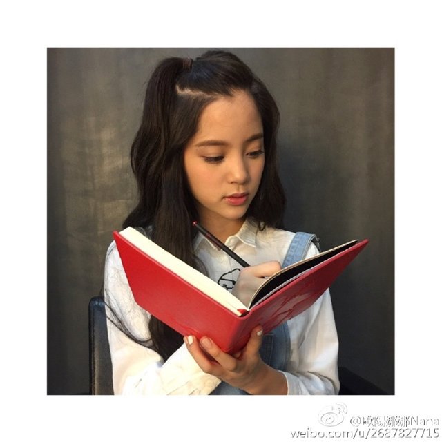 欧阳娜娜休闲装一身黑的打扮,欧阳娜娜打扮视频完整版