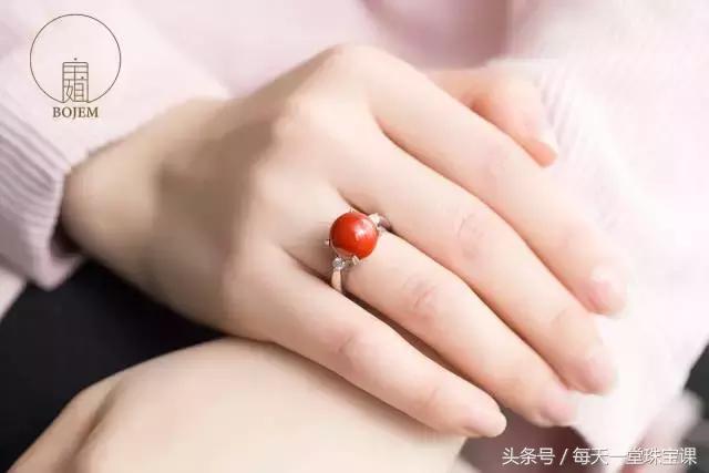 龟甲做成的手串,黄金甲乌龟壳做的手串有什么作用