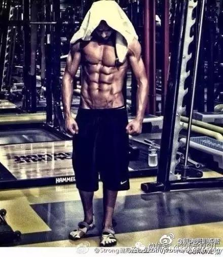 如何一招解决含胸驼背,含胸驼背解决思路