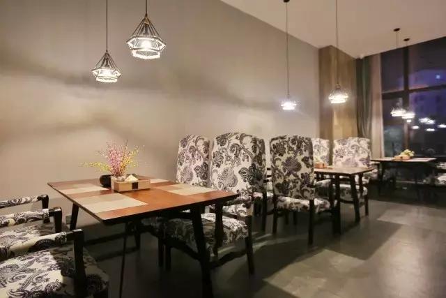 美豪皆丽致烟雨醉无锡