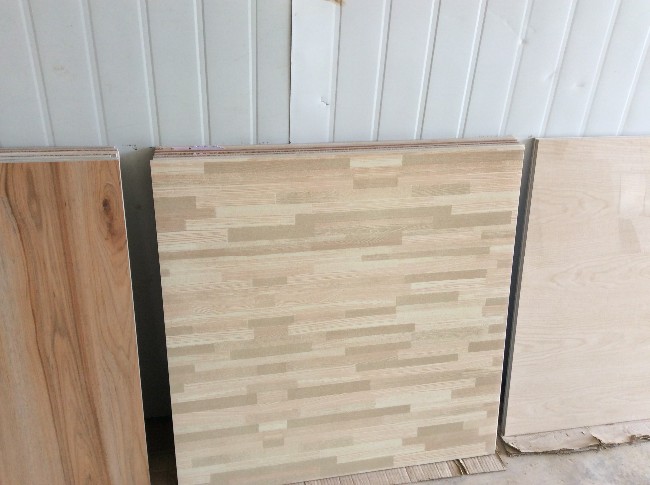 装修完需要留备用砖吗,装修瓷砖边缘与乳胶漆要怎么处理