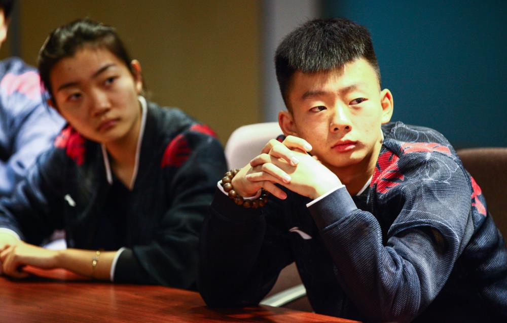 南京羽校李宁签约,和李宁签约的大学