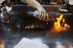 铁板烧的烹饪文化起源,铁板烧是中国发明吗