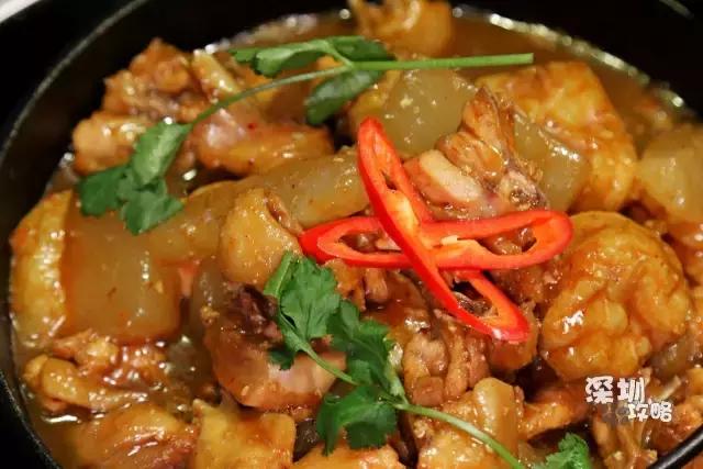 我以为这是一家有格调的酒吧，谁知道老板让我“*鸡叫**”