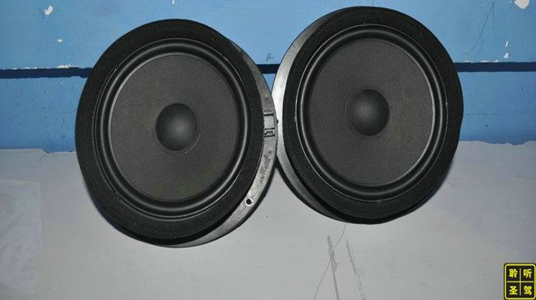 几百万豪车的原车喇叭又长什么样子呢？欢迎吐槽