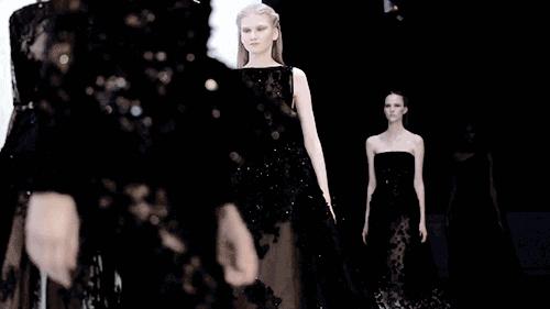 鑰佸搧鐗屽勾杞诲寲璁捐,鍝佺墝缁忓吀鍥炬濡備綍寤剁画鍒涙柊