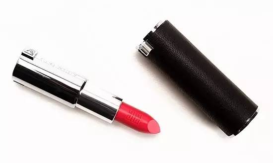 有人为一支口红在国外打架，于是口红界炸锅了