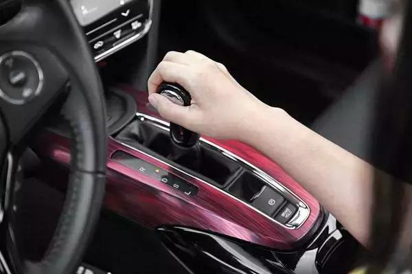 变速箱同步器和没有同步器的区别,130变速箱带同步器吗