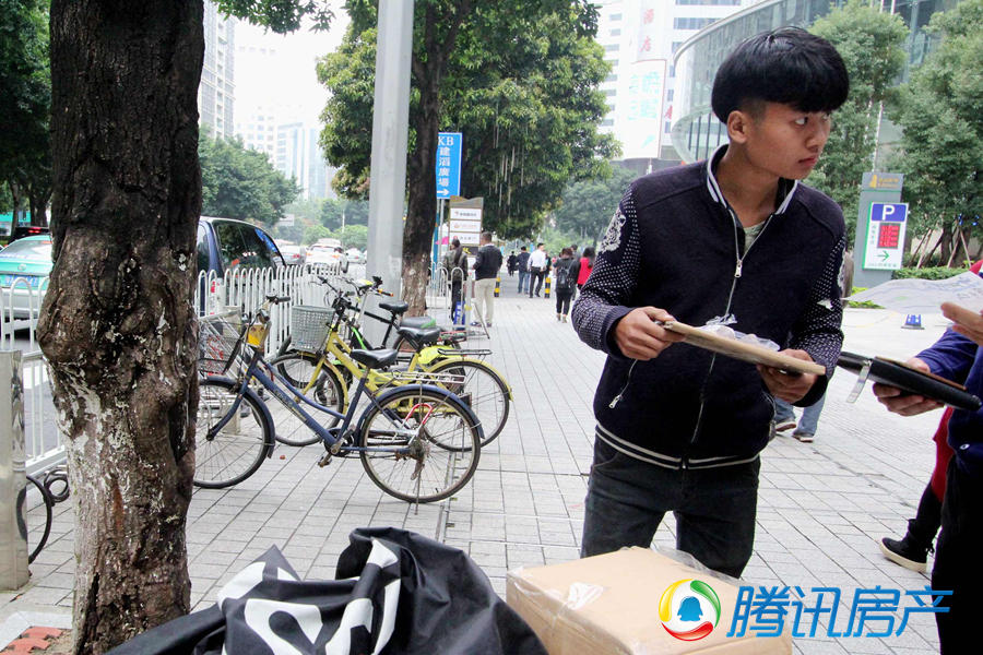 广州快递员真实收入,快递员自曝收入