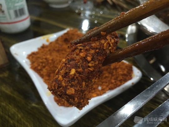 霸道！荤素只要3角！成都串串界的一匹黑马！