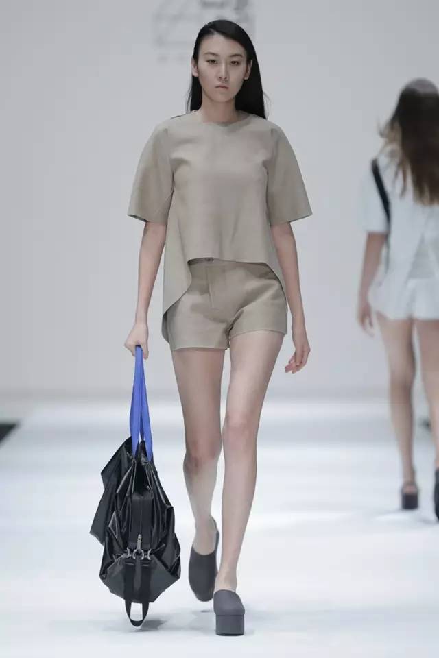 时装周特辑|Day6哇吲、LENGTHEN、陈闻、爱慕，总有一场秀打动你！