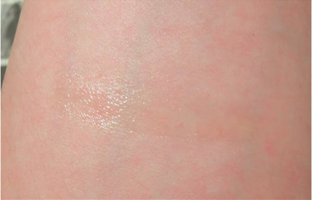 14款常见的润唇膏测评,12款网红唇膏大测评