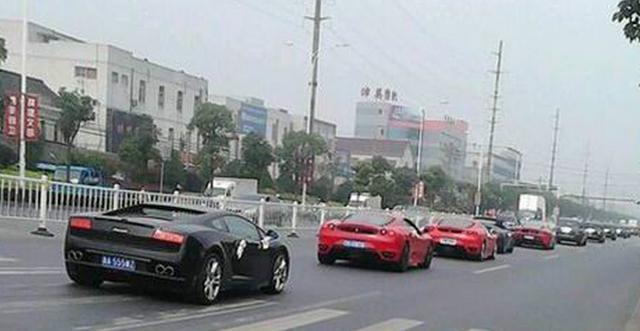 富可敌国可不是说说，盛泽到底多有钱，玛莎拉蒂，牌照：5个5