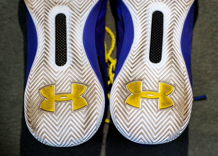 库里系列curry3,库里最强外场实战鞋