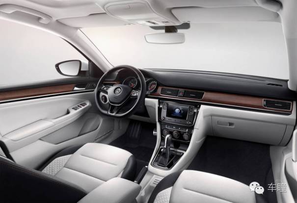 跨界旅行车开拓者蔚领,蔚领全景天窗玩法