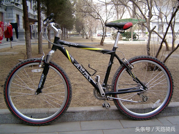 自驾318川藏线性价比最高的车型,318川藏线自驾游车型