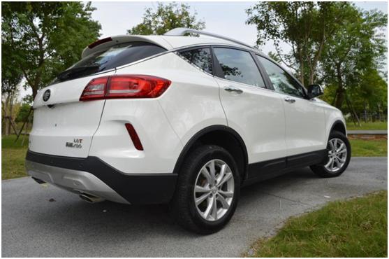 奔腾x801.8t和2.0哪个好,奔腾x80试驾2.0油耗咋样