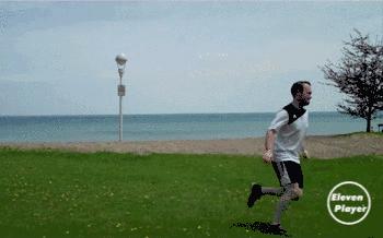 足球如何停高空球视频,如何停好高空球