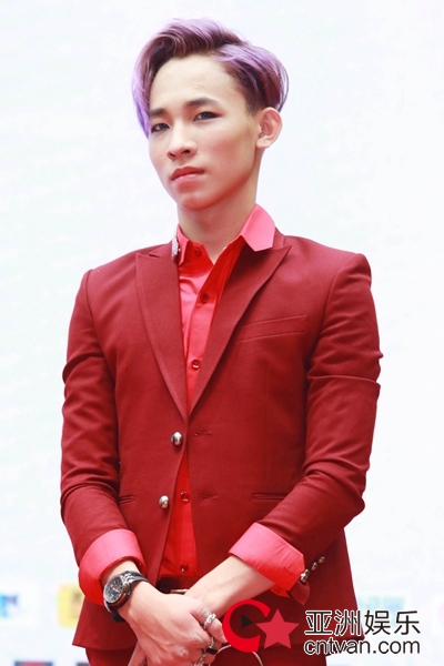 《越囧》定档11·25杀马特组合HKT亮相