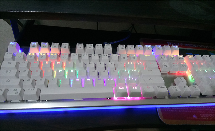 瀹滃崥鏈烘閿洏k727鐏晥,瀹滃崥k725涓冨僵鎮诞鑳屽厜娓告垙閿洏