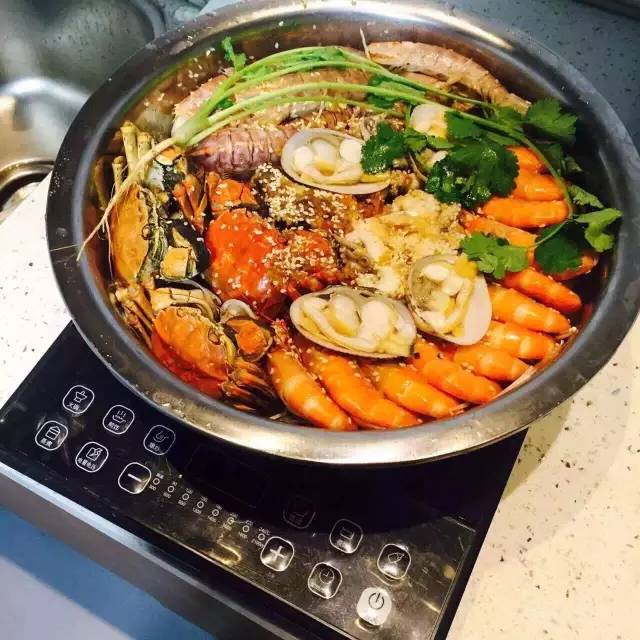 周一上班有情绪？能用嘴巴解决的，我们尽量不动手！