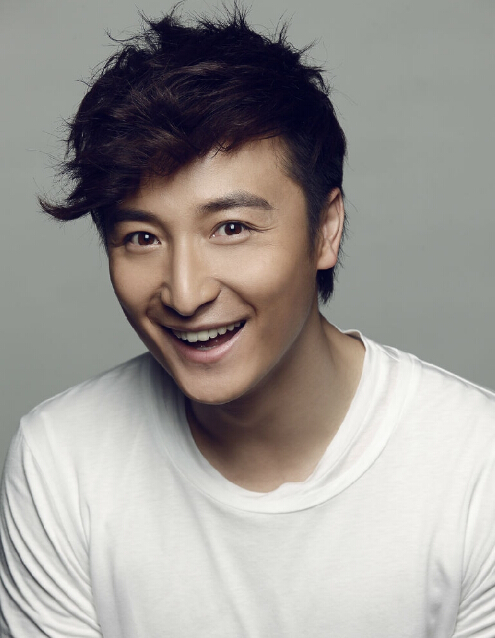 张柏芝与谢霆锋以往的视频,20年前春晚谢霆锋和董洁合唱的歌