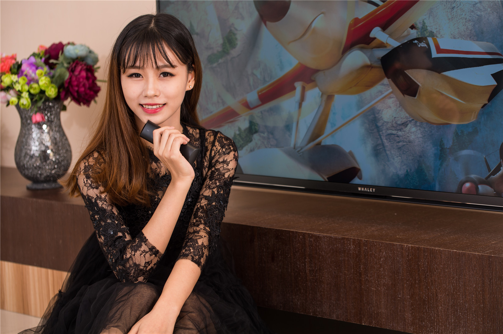 微鲸55寸4k电视用什么屏幕,微鲸65英寸电视