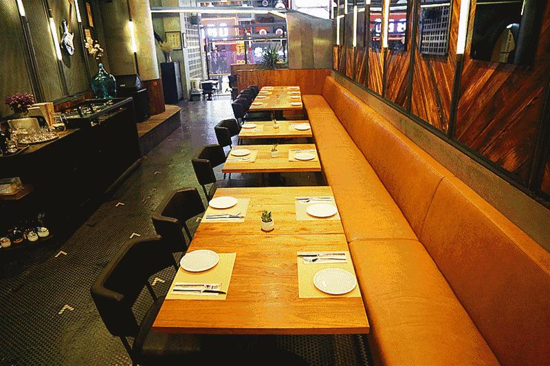 十一打折餐厅,十一月餐厅