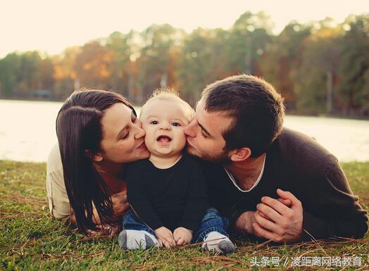老师说孩子写字丑家长要怎么回复,孩子说妈妈丑该怎么回答